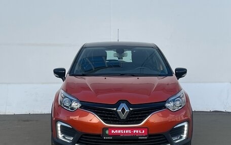 Renault Kaptur I рестайлинг, 2017 год, 1 390 000 рублей, 2 фотография