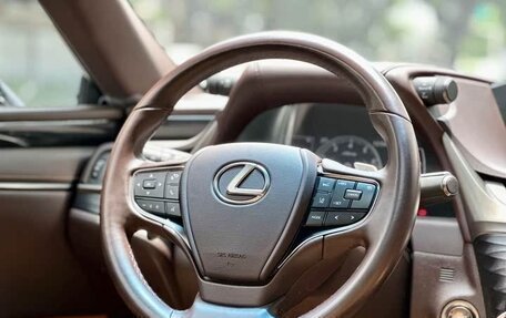 Lexus ES VII, 2021 год, 2 980 000 рублей, 8 фотография
