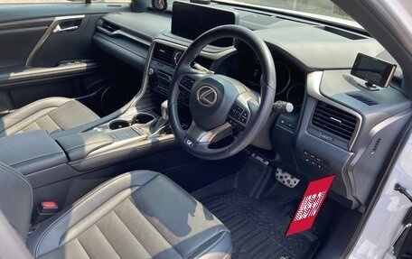 Lexus RX IV рестайлинг, 2019 год, 5 200 000 рублей, 8 фотография