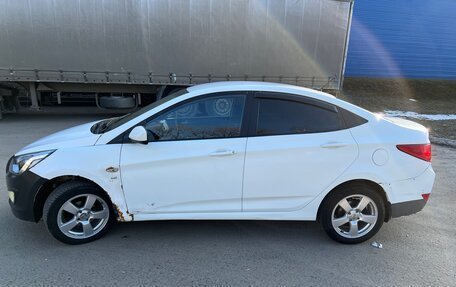 Hyundai Solaris II рестайлинг, 2015 год, 600 000 рублей, 8 фотография