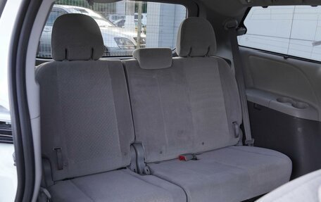 Toyota Sienna III, 2019 год, 2 750 000 рублей, 9 фотография