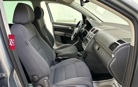 Volkswagen Touran III, 2010 год, 675 000 рублей, 7 фотография
