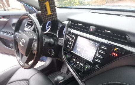 Toyota Camry, 2019 год, 2 650 000 рублей, 11 фотография