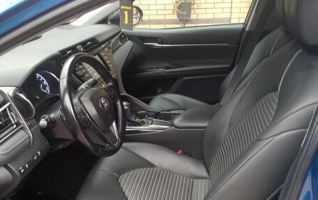 Toyota Camry, 2019 год, 2 650 000 рублей, 9 фотография