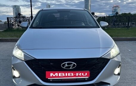 Hyundai Solaris II рестайлинг, 2021 год, 1 650 000 рублей, 9 фотография