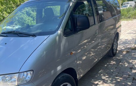Hyundai Starex I рестайлинг, 2003 год, 685 000 рублей, 3 фотография