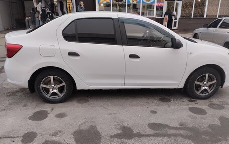 Renault Logan II, 2014 год, 525 000 рублей, 4 фотография