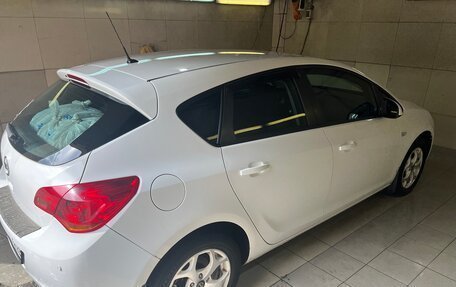Opel Astra J, 2011 год, 790 000 рублей, 5 фотография