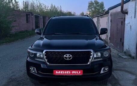 Toyota Land Cruiser 200, 2008 год, 2 650 000 рублей, 2 фотография