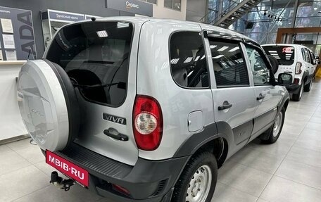 Chevrolet Niva I рестайлинг, 2017 год, 695 000 рублей, 4 фотография