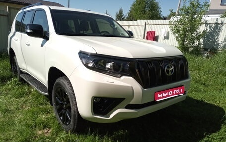 Toyota Land Cruiser Prado 150 рестайлинг 2, 2023 год, 8 450 000 рублей, 1 фотография