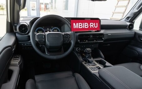 Toyota Land Cruiser Prado, 2024 год, 12 494 000 рублей, 6 фотография