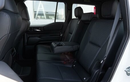 Toyota Land Cruiser Prado, 2024 год, 12 494 000 рублей, 11 фотография