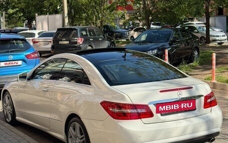 Mercedes-Benz E-Класс, 2011 год, 1 790 000 рублей, 2 фотография