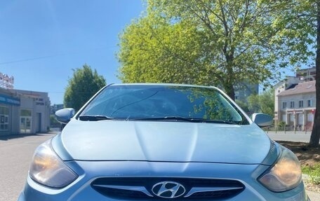 Hyundai Solaris II рестайлинг, 2011 год, 780 000 рублей, 2 фотография