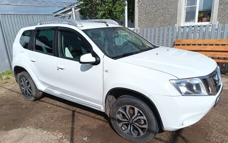 Nissan Terrano III, 2017 год, 1 400 000 рублей, 2 фотография