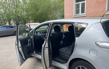 Toyota Verso I, 2011 год, 1 100 000 рублей, 5 фотография