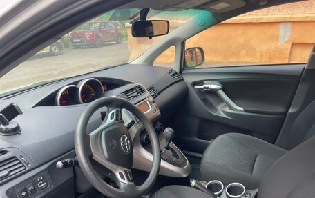 Toyota Verso I, 2011 год, 1 100 000 рублей, 6 фотография