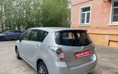 Toyota Verso I, 2011 год, 1 100 000 рублей, 3 фотография