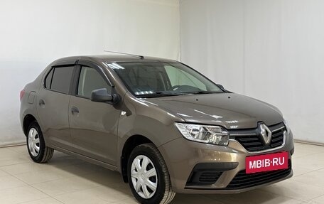 Renault Logan II, 2018 год, 810 000 рублей, 2 фотография