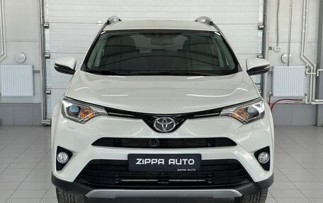 Toyota RAV4, 2017 год, 2 679 000 рублей, 2 фотография