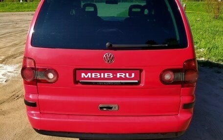 Volkswagen Sharan I рестайлинг, 2003 год, 670 000 рублей, 3 фотография
