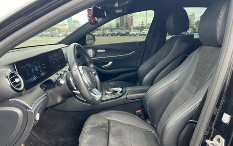 Mercedes-Benz E-Класс, 2019 год, 3 100 000 рублей, 10 фотография