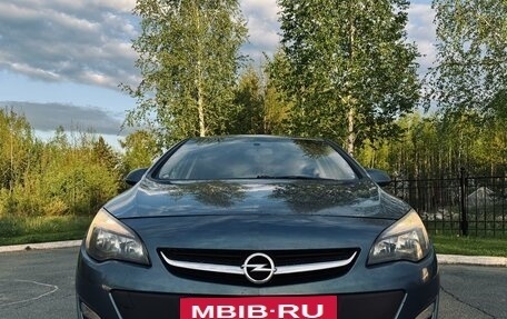Opel Astra J, 2012 год, 720 000 рублей, 2 фотография