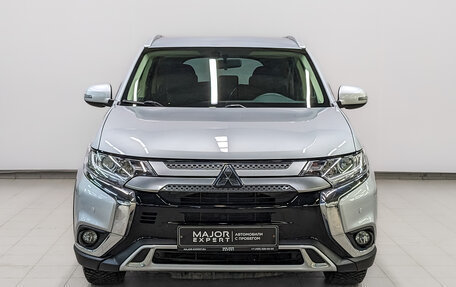 Mitsubishi Outlander III рестайлинг 3, 2021 год, 2 450 000 рублей, 2 фотография