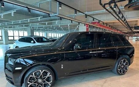 Rolls-Royce Cullinan, 2022 год, 31 990 000 рублей, 3 фотография