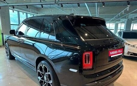 Rolls-Royce Cullinan, 2022 год, 31 990 000 рублей, 4 фотография