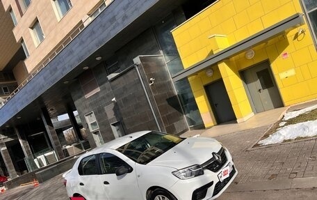 Renault Logan II, 2019 год, 650 000 рублей, 1 фотография