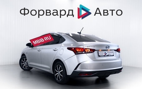 Hyundai Solaris II рестайлинг, 2021 год, 1 690 000 рублей, 5 фотография