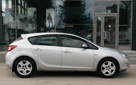 Opel Astra J, 2011 год, 950 000 рублей, 3 фотография