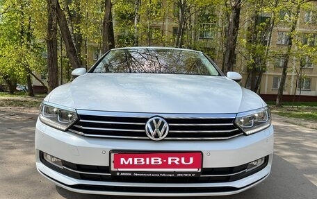 Volkswagen Passat B8 рестайлинг, 2019 год, 2 450 000 рублей, 5 фотография