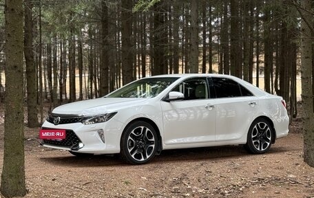 Toyota Camry, 2017 год, 2 255 000 рублей, 2 фотография