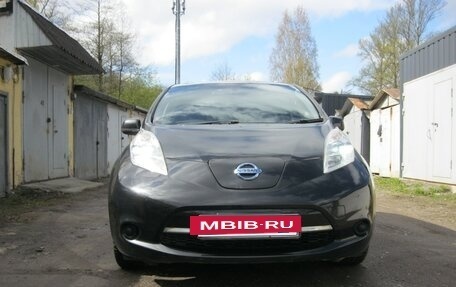 Nissan Leaf I, 2013 год, 690 000 рублей, 2 фотография