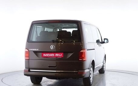 Volkswagen Caravelle T6 рестайлинг, 2019 год, 4 650 000 рублей, 5 фотография