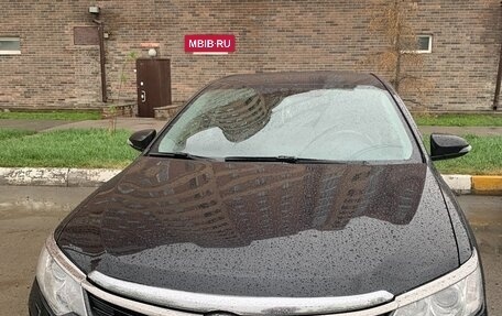 Toyota Camry, 2015 год, 2 150 000 рублей, 2 фотография