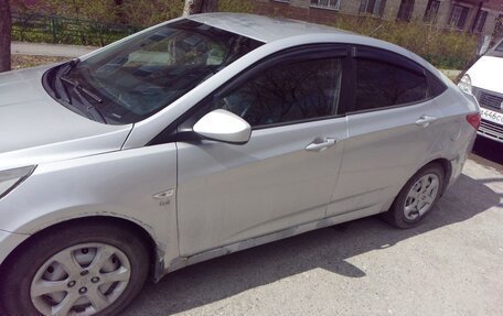 Hyundai Solaris II рестайлинг, 2012 год, 750 000 рублей, 4 фотография