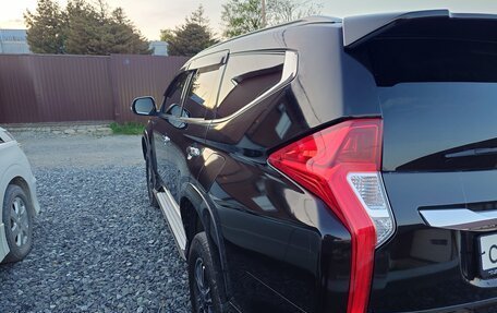 Mitsubishi Pajero Sport III рестайлинг, 2017 год, 3 200 000 рублей, 2 фотография