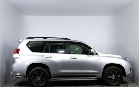Toyota Land Cruiser Prado 150 рестайлинг 2, 2010 год, 2 850 000 рублей, 4 фотография