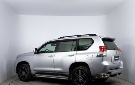 Toyota Land Cruiser Prado 150 рестайлинг 2, 2010 год, 2 850 000 рублей, 7 фотография