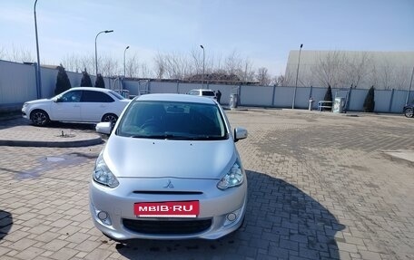 Mitsubishi Mirage VI рестайлинг, 2015 год, 800 000 рублей, 2 фотография