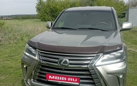 Lexus LX III, 2017 год, 6 000 000 рублей, 3 фотография
