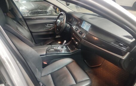BMW 5 серия, 2012 год, 1 950 000 рублей, 2 фотография