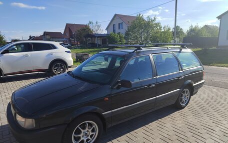 Volkswagen Passat B3, 1993 год, 300 000 рублей, 2 фотография