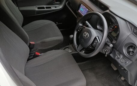Toyota Vitz, 2019 год, 1 150 000 рублей, 5 фотография