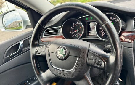 Skoda Superb III рестайлинг, 2013 год, 990 000 рублей, 7 фотография
