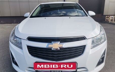 Chevrolet Cruze II, 2013 год, 900 000 рублей, 2 фотография